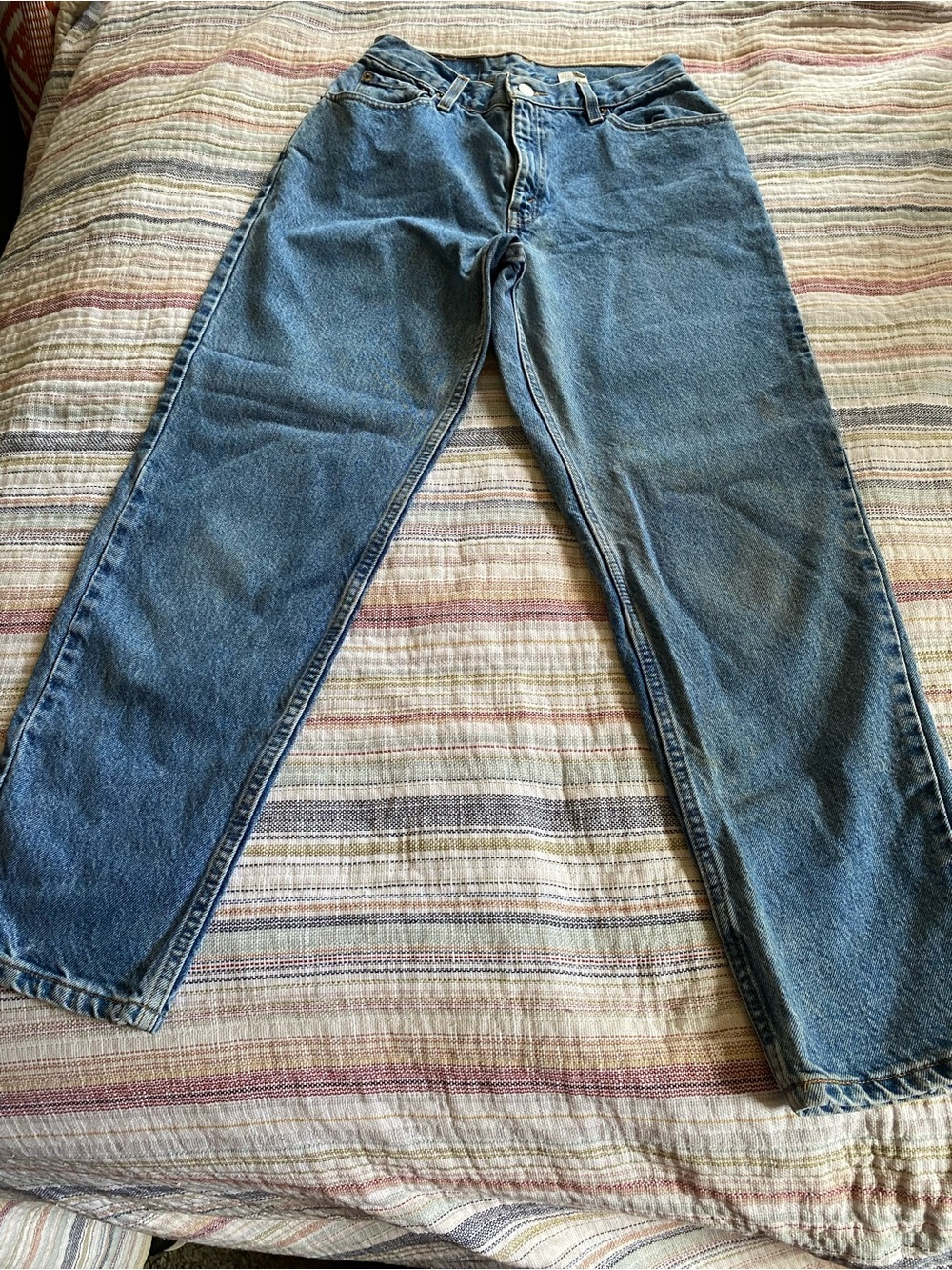 Levi's Medium Blue Relaxed Fit Men's Jeans